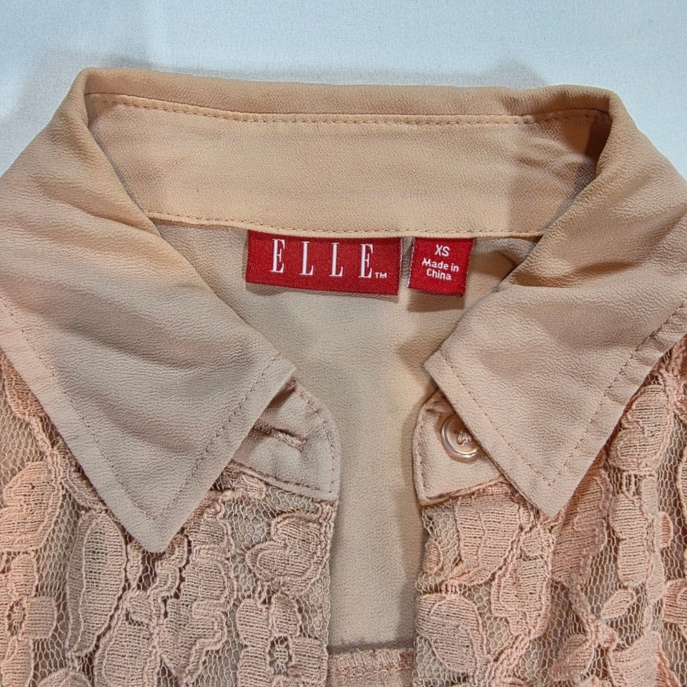 Elle Womens Blouse Extra Small XS Peach Pink Lace Accent Dressy Short Sleeve Top